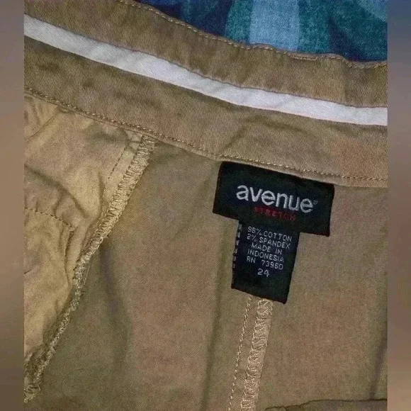 Avenue Stretch size 24 capri pants - Picture 5 of 9